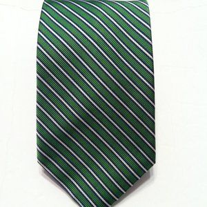 JOS.A.BANK MEN'S NEW GREEN 100%SILK TIE   WIDTH: 3 3/8"